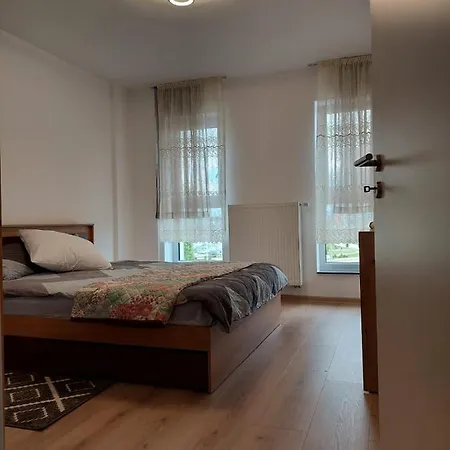 Апартаменти Apart Boutique 2 Coresi Central *