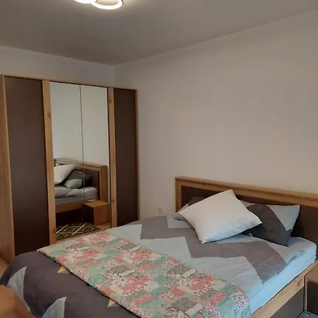 Апартаменти Apart Boutique 2 Coresi Central *